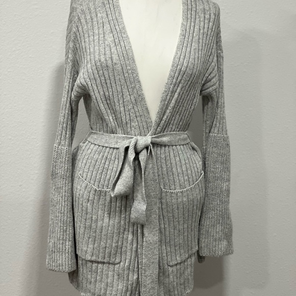 Treasure & Bond Gray Ribbed Cardigan - Picture 1 of 3